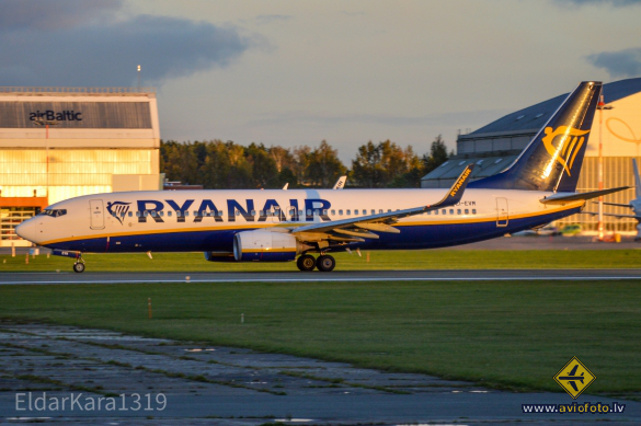 Boeing 737-8AS